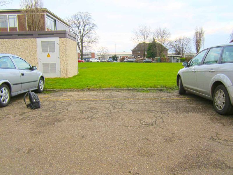 Rasengitter RG24 als nicht sichtbare Rasenverstärkung einer Nutzfläche