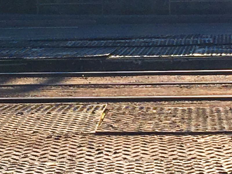 Zu schwer gibt´s nicht – s:tek 48 Bodenschutzplatten als Schutz des Untergrunds bei einem Schwertransport