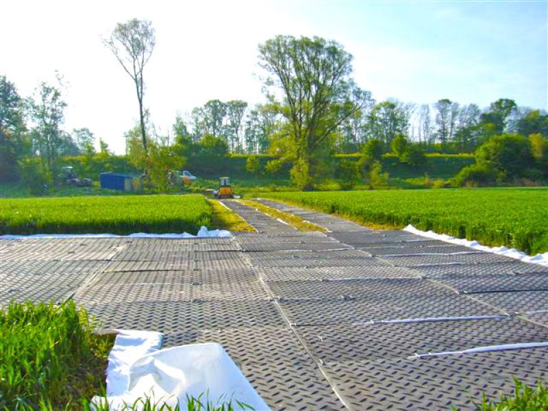 Mobile Baustraße für einen Freileitungsbau in Ulm