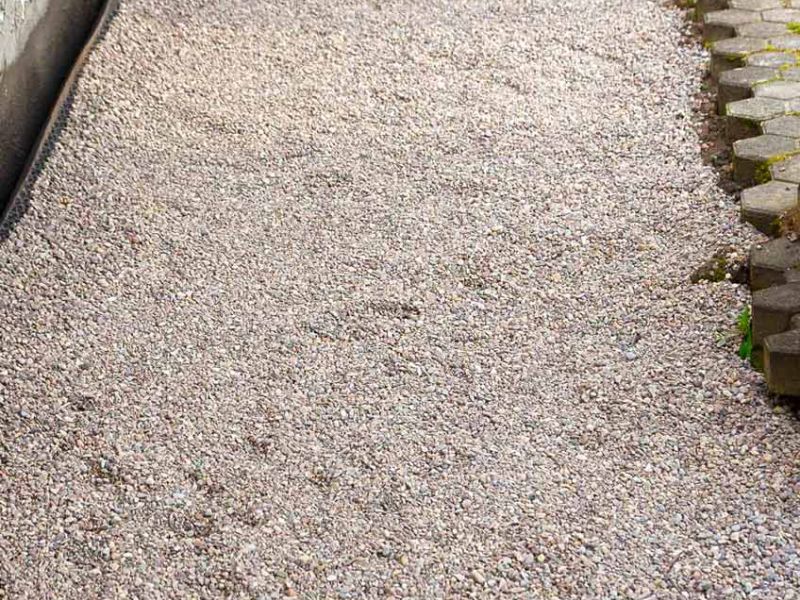 Herstellen eines befestigten Kiesweg mit den Kieswaben KW50