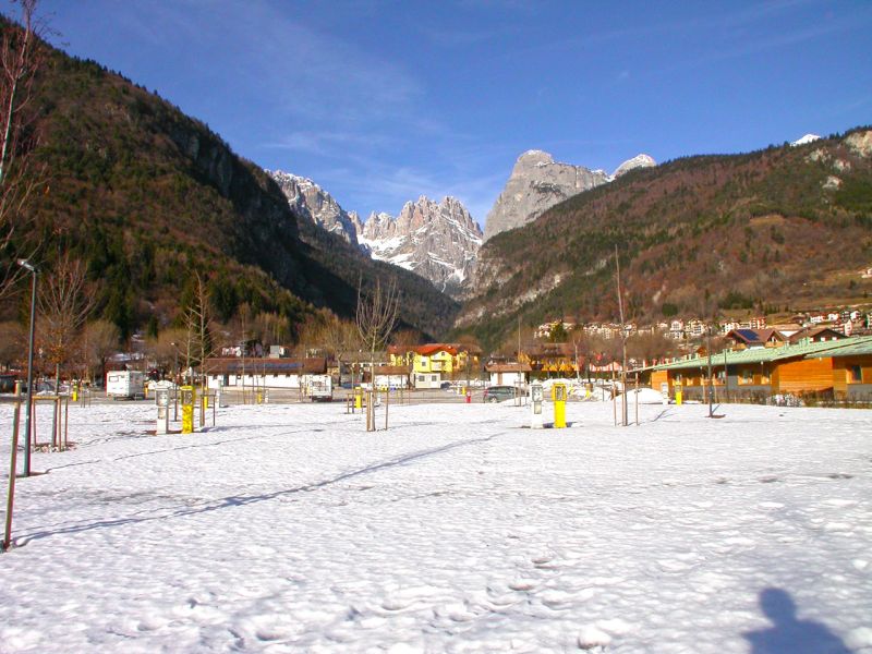 Bodenbefestigung für einen Campingplatz mit dem Bodengitter BG50