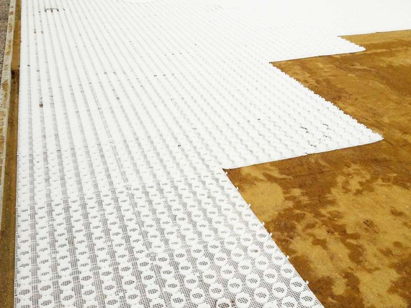 Sie möchten eine Kiesfläche als Stellplatz für ihren PKW anlegen ohne das Spurrillen durch die Befahrung entstehen? Wir empfehlen das Premium Kiesgitter KG30!