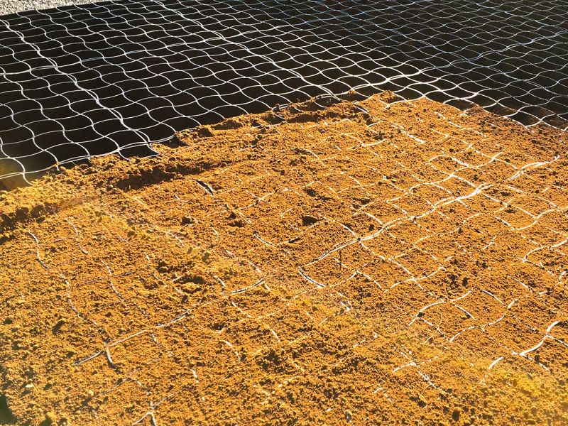 Begrünte Hofeinfahrt & Wohnwagen Stellplatz mit dem Bodengitter BG50 stabilisieren