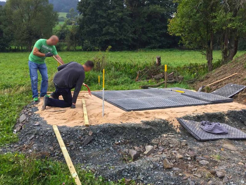 Bodenmatten statt Holzboden als isolierender Fußboden für ein Gartenhaus
