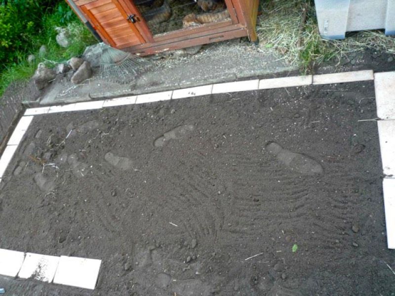 Kunststoff Rasengittersteine als Buddelschutz / Wühlschutz für Kaninchen