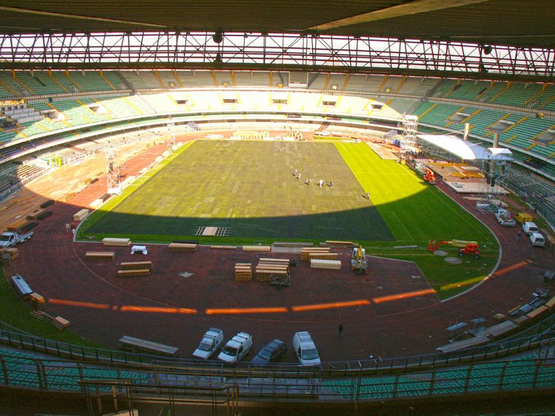 Rasenschutz für ein Event im Fussballstadion mit dem Rasengitter RG24