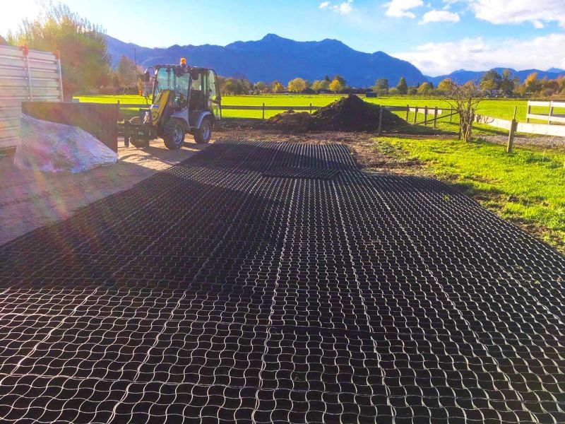 Bodengitter BG30 Lochmatte Paddock befestigen 03 referenz