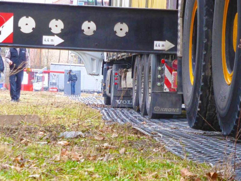 Vermietung mobile Fahrstraße für weiche Böden & Wiesen