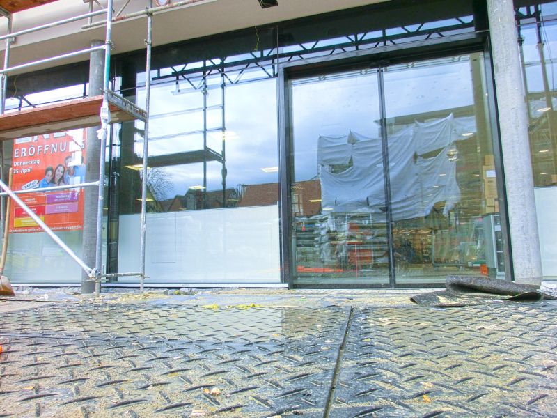 Bodenschutzplatten zum Schutz des Pflasters - Neubau in Bad Vilbel