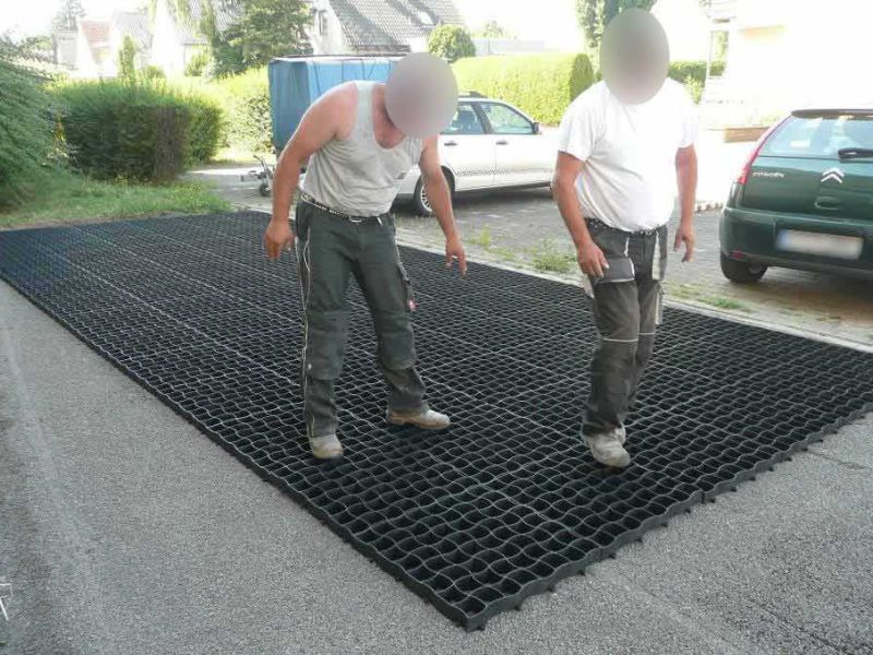 Bodenbefestigung eines Rettungsweg, Feuerwehrzufahrt mit dem Bodengitter BG50