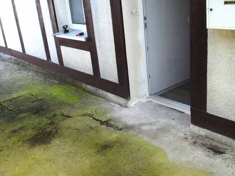 Neugestaltung eines Kiesweg vor einem Hauseingang mit dem Kiesgitter KG30