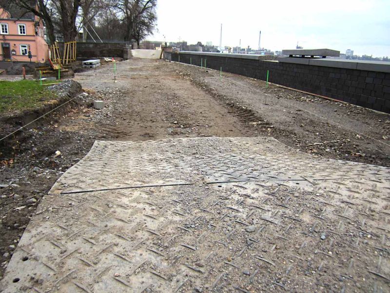 Sanierung einer Deichanlage - Wurzelschutz / Baumwurzelschutz