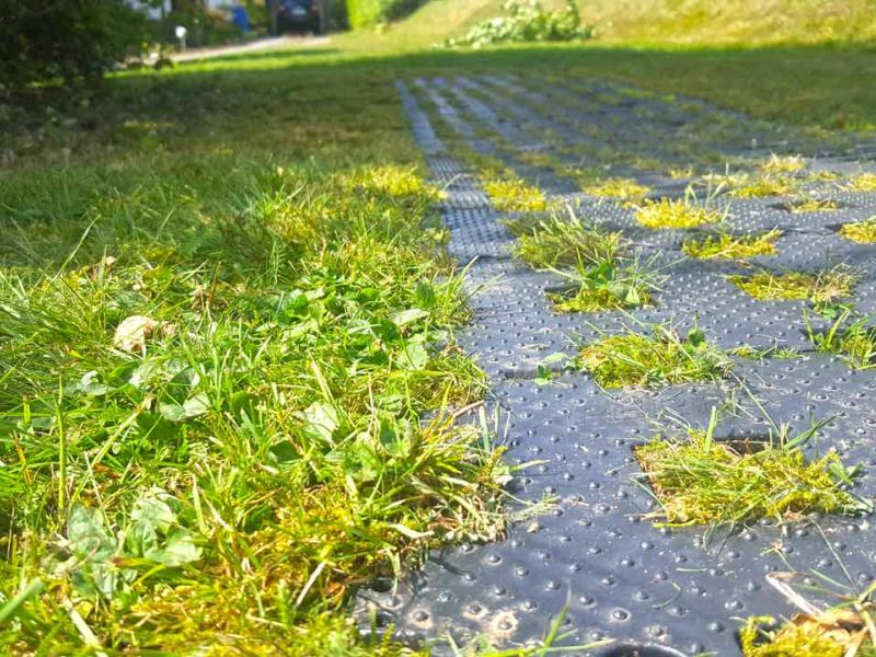 Rasengitterstein aus Kunststoff statt Beton für einen PKW Stellplatz selber verlegen