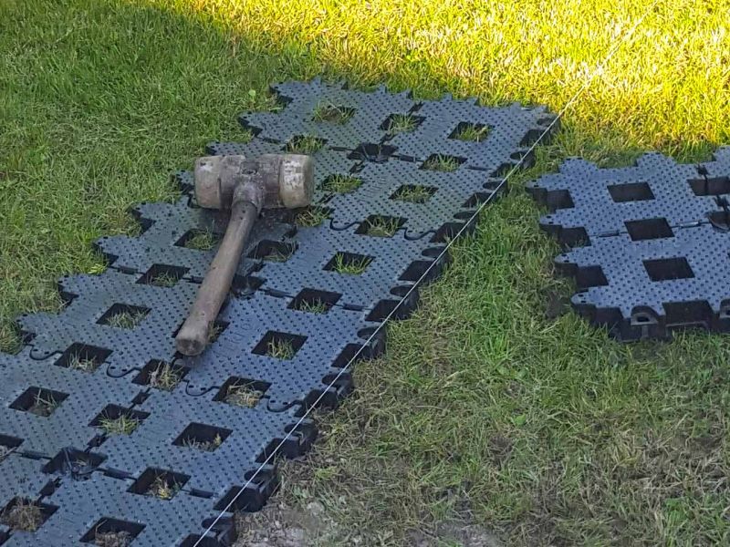 Rasengitterstein RGS35 für einen zusätzlichen PKW Stellplatz auf Rasen