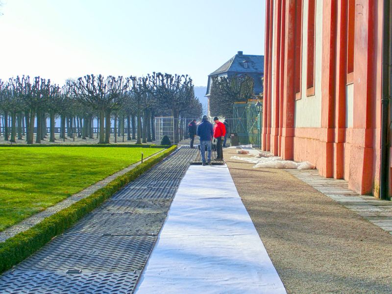 Baustrasse Schlosspark Weilburg 009 referenz