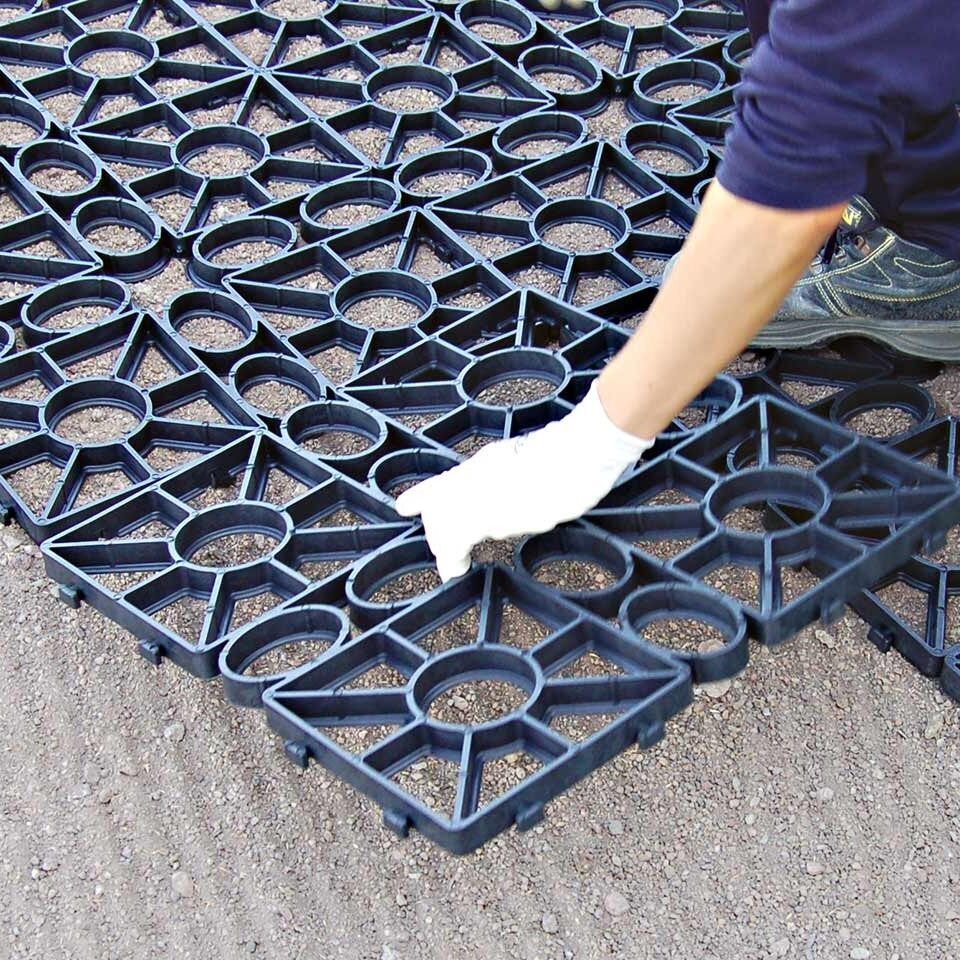 Rasengitter RG24 · 0,25 m² · 500 x 500 x 24 mm · 1,00 kg · Belastbar bis ca. 100 t/m² · On-Top Verlegung ohne Unterbau · Rasenbefestigung