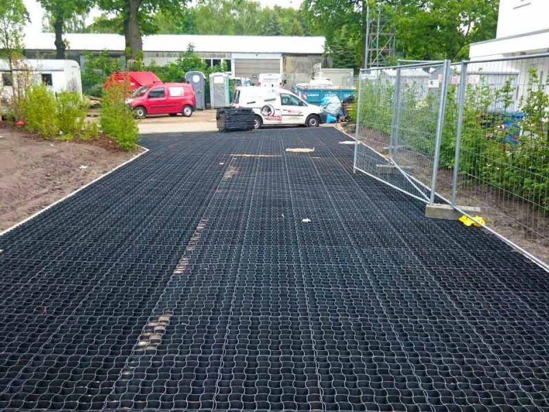 Herstellen einer Feuerwehrzufahrt und Rettungsweg mit dem Bodengitter BG50