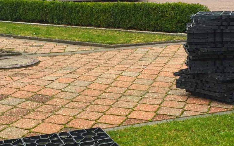 Rasegitter RG24 Verlegen direkt auf Rasen 006 referenz
