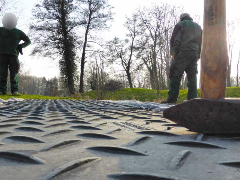 Baustraße zur Teichentschlammung im Golfplatzbau bzw. Golfplatzpflege