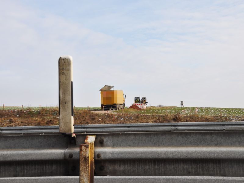Mobile Baustraße Telekom-Baustelle Esselbach im Steigerwald mit der s:tek 48 Bodenschutzplatte