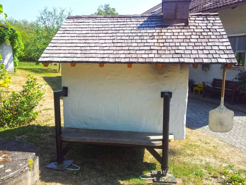 Abstützplatten aus Kunststoff als Unterlegplatten für einen mobilen Steinofen