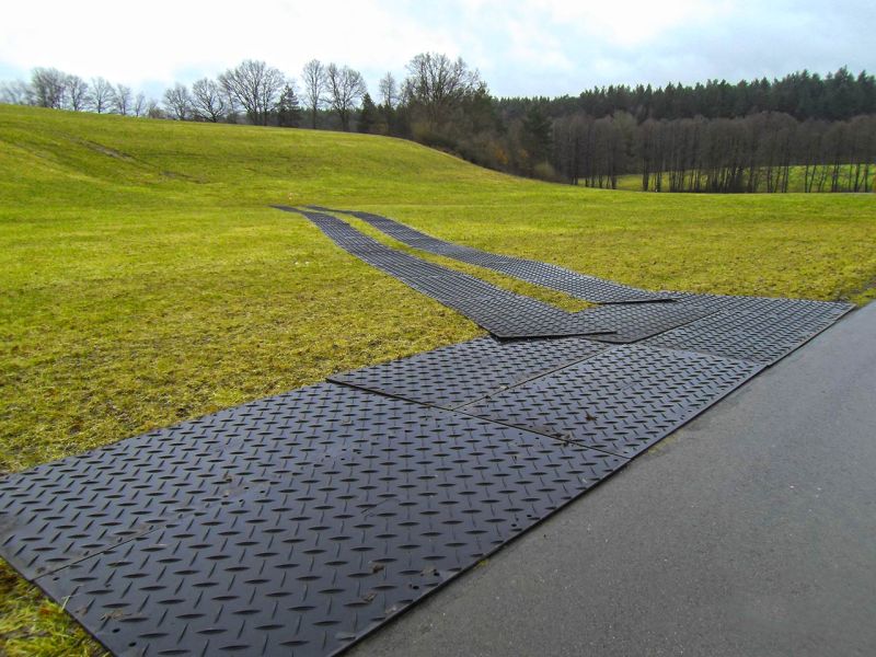 s tek Mobile Baustrasse Kanaltechnik Rohrleitungsbau 08 referenz