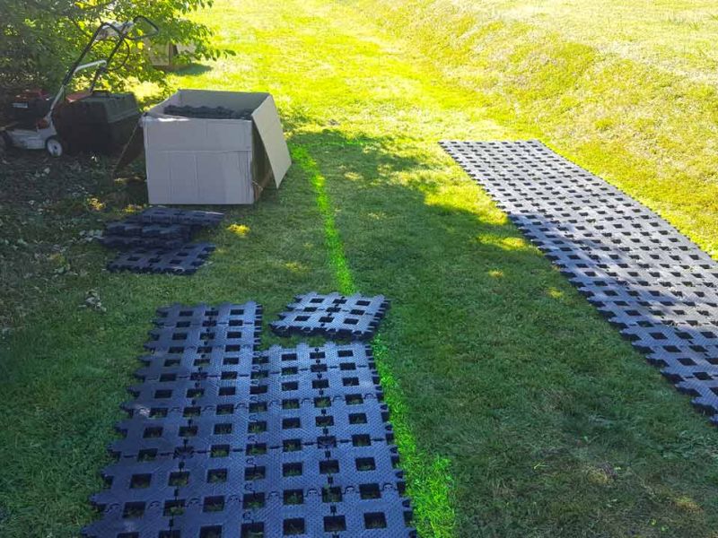 Rasengitterstein aus Kunststoff statt Beton für einen PKW Stellplatz selber verlegen