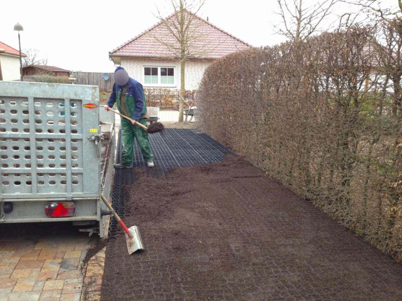 Bodengitter BG50 zur Herstellung eines zusätzlichen begrünten PKW Stellplatz