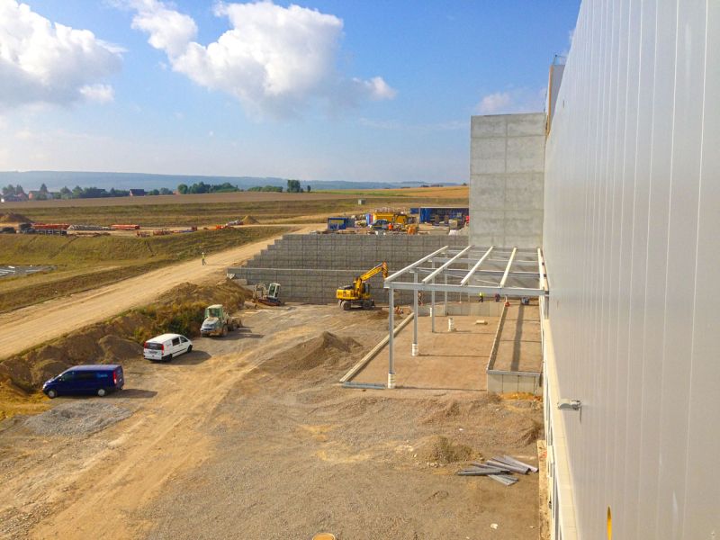 Fahrplatten als Bodenschutz - Neubau Hochregallager 2/2