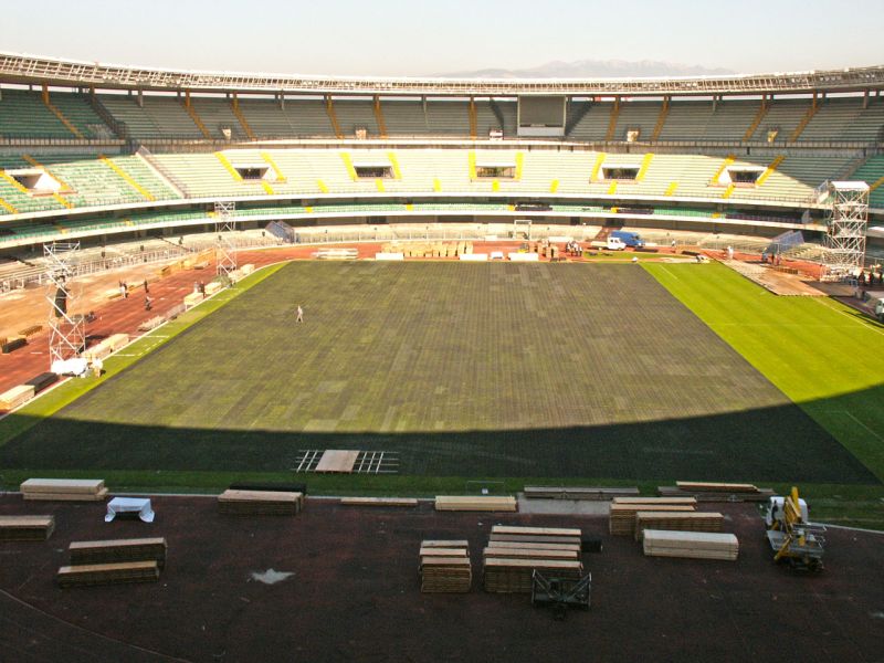 Rasenschutz für ein Event im Fussballstadion mit dem Rasengitter RG24