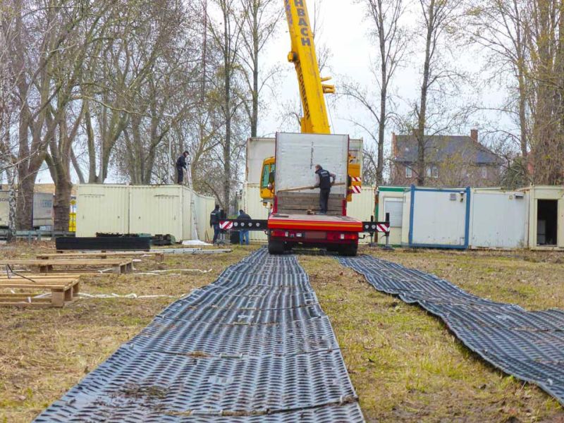 Vermietung mobile Fahrstraße für weiche Böden & Wiesen