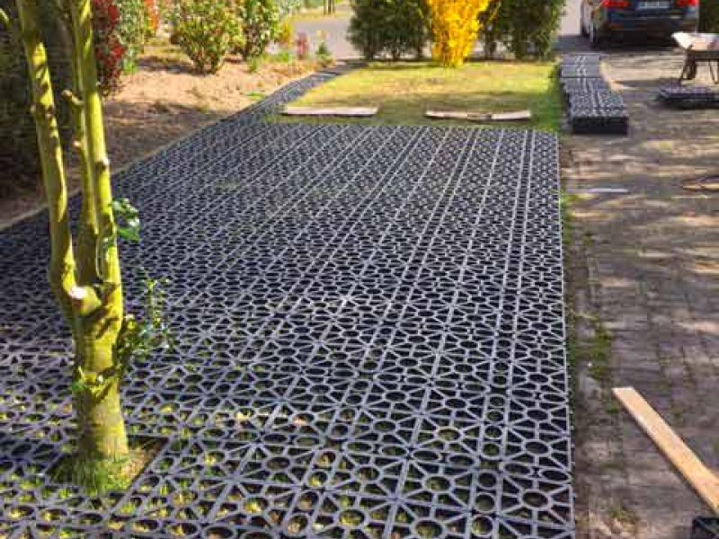 Kunststoff Rasengitter RG24 zur Sofort-Verlegung ohne Unterbau und Erdarbeiten