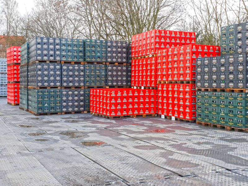 Temporäre Lagerfläche zum befahren mit Transportfahrzeugen mit den e:tek PRO Langen Fahrplatten