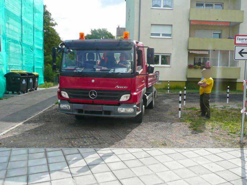 Bodenbefestigung eines Rettungsweg, Feuerwehrzufahrt mit dem Bodengitter BG50