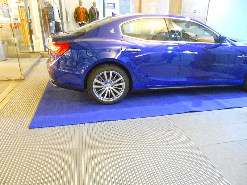 Traglastverteilende Fahrplatten als Bodenschutz in München