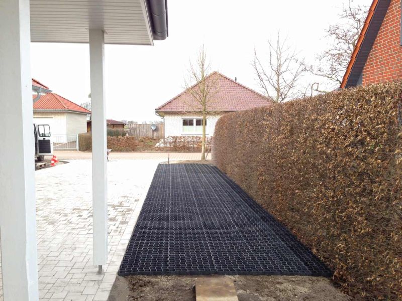 Bodengitter BG50 zur Herstellung eines zusätzlichen begrünten PKW Stellplatz