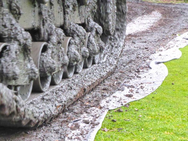 Mobile Baustraße als Bodenschutz bei Kettenfahrzeugen