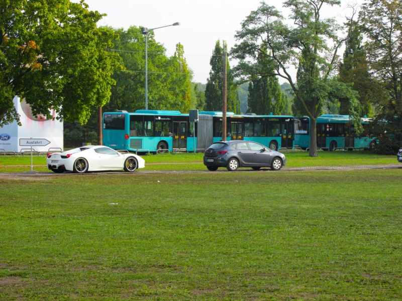 Mobile Fahrstraße für den IAA Besucherparkplatz Frankfurt