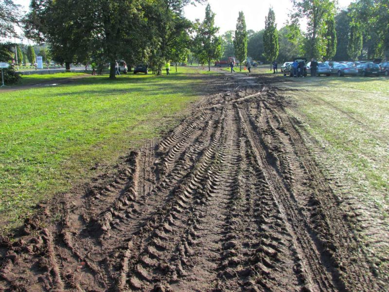 Mobile Fahrstraße für den IAA Besucherparkplatz Frankfurt