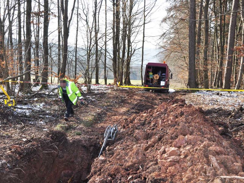 Mobile Baustraße Telekom-Baustelle Esselbach im Steigerwald mit der s:tek 48 Bodenschutzplatte