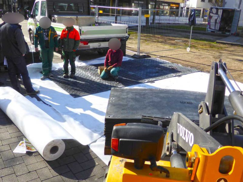 Baustrasse Pflasterschutz Fussgaengerzone Giessen 46 referenz