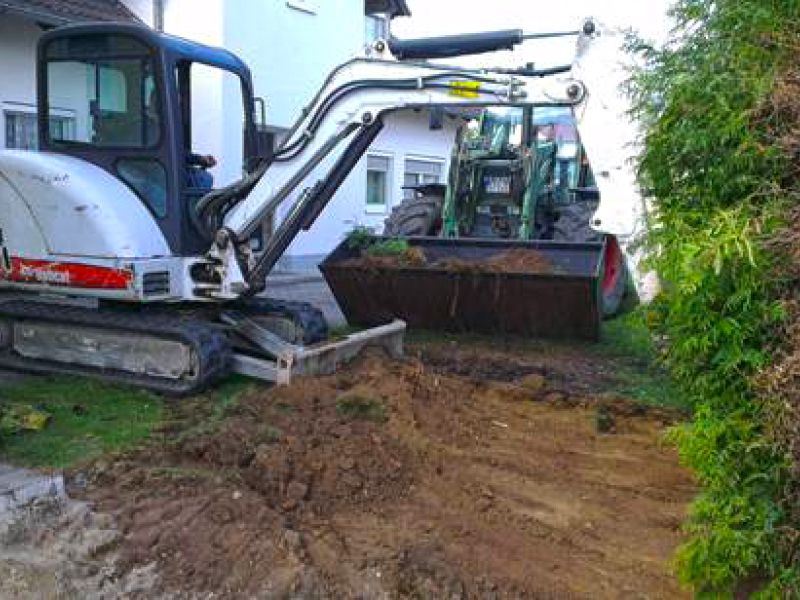 Umgestaltung einer Rasenfläche als zusätzlicher PKW Parkplatz mit dem Bodengitter BG50