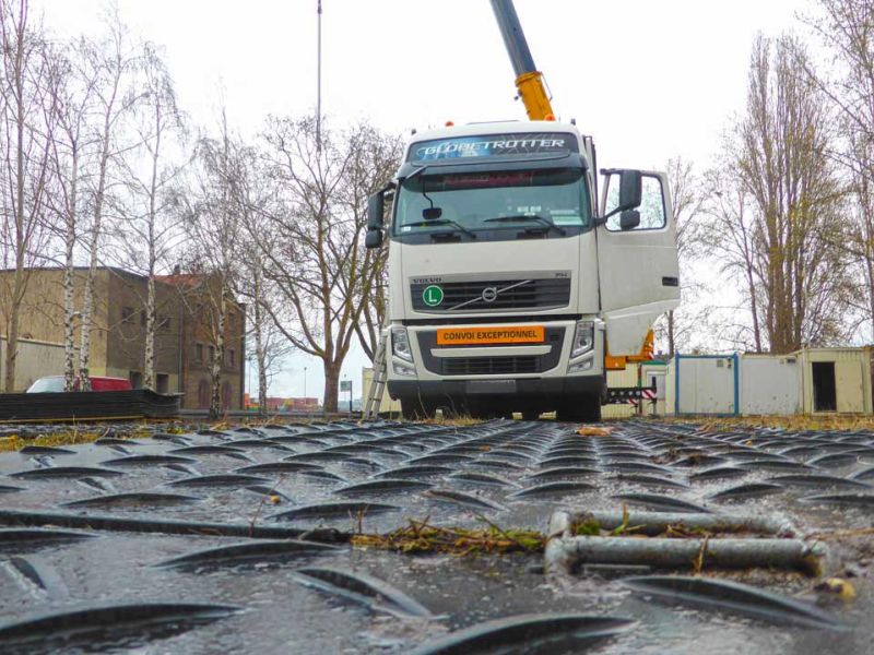 Vermietung mobile Fahrstraße für weiche Böden & Wiesen