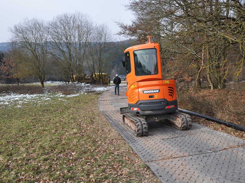 s tek 48 Bodenschutzplatte Telekom Baustelle Esselbach 87 referenz