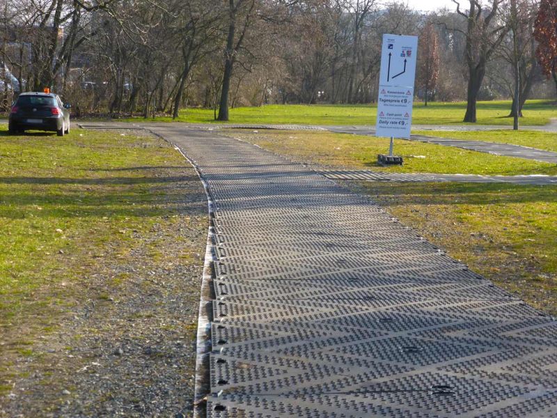 Fahrplatten für den Besucherparkplatz der ISH Messe 2015 in Frankfurt