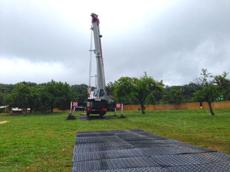 Mobile Fahrstraße für ein Open-Air-Event / Festival