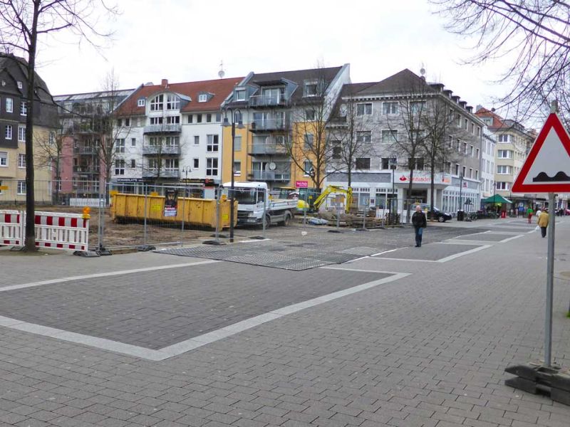 Mobile Baustraße als Pflasterschutz in der Fußgängerzone in Gießen