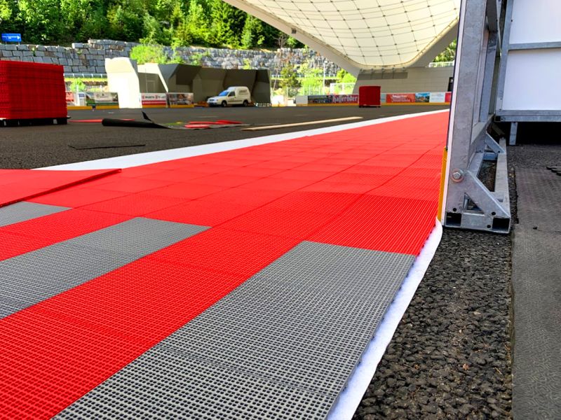 Multi Sportbobden MSB10 als Eventboden und Veranstaltungsfläche für die Sommersaison in der Schierker Feuerstein Arena
