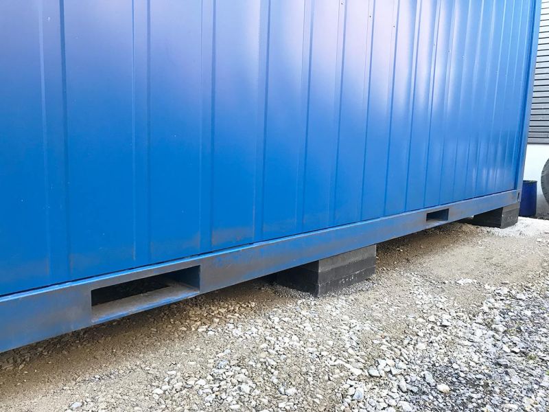Unterlegplatten für Bürocontainer zum nivellieren und ausgleichen unterschiedlicher Höhen