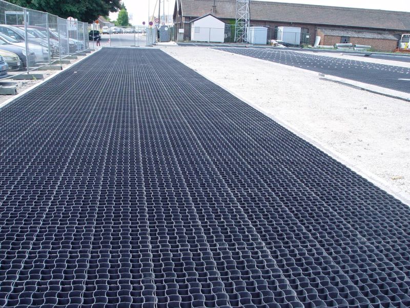 Herstellung eines unversiegelten Parkplatz mit dem Bodengitter BG50